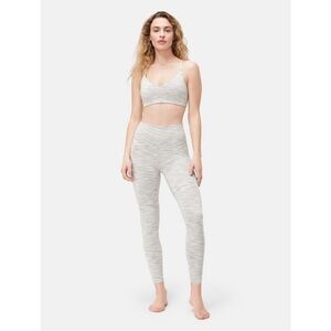 NWT Outdoor Voices • flow 7/8 leggings oatmeal color sz M